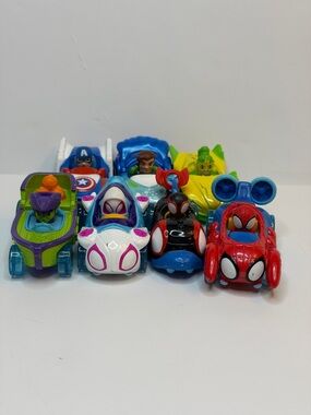 Marvel Spider-Man & Friends Mini Ride-On Vehicles Set of 7 cars- Multicolor
